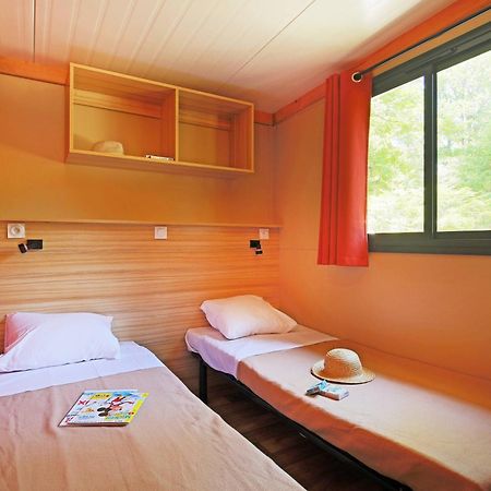 Huttopia Pays De Cordes Sur Ciel Albi Rom bilde