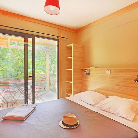 Huttopia Pays De Cordes Sur Ciel Albi Rom bilde